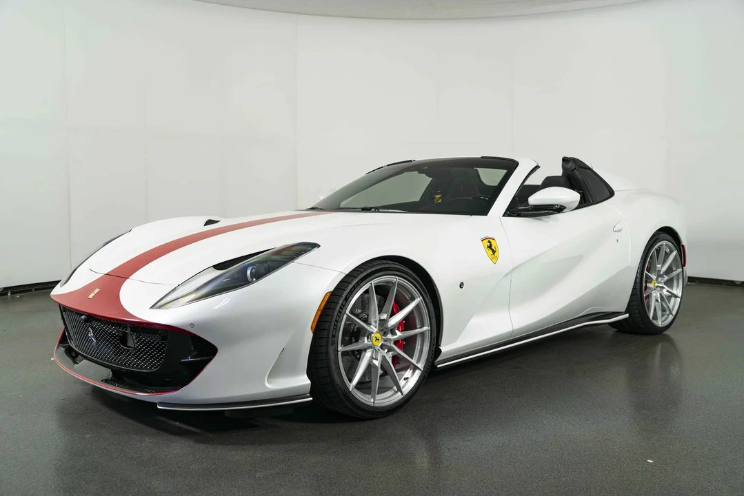 2022 Ferrari 812 GTS - Image 4 of 31