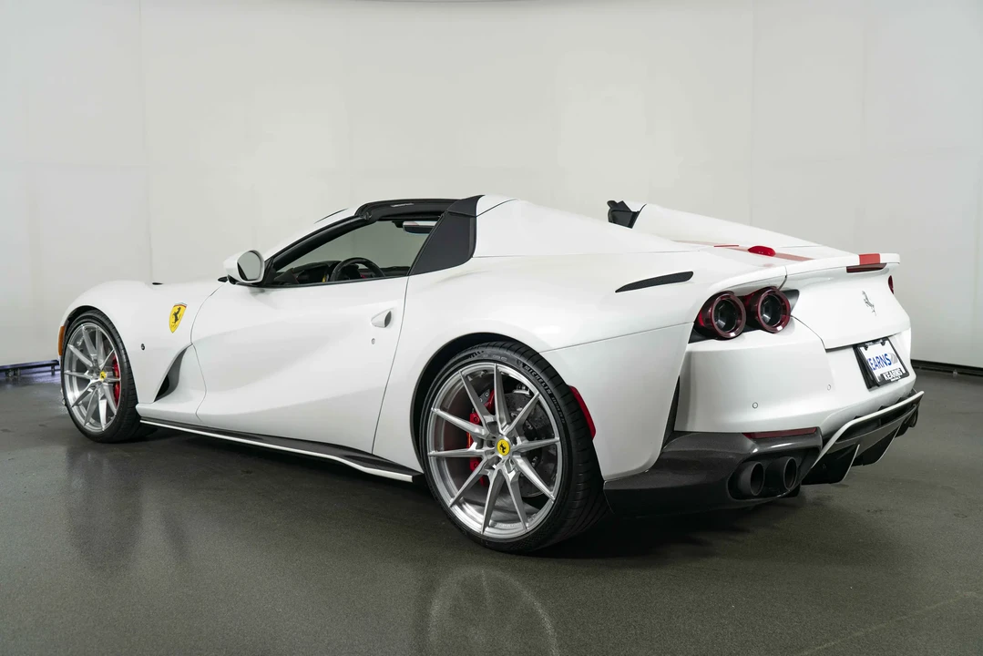 2022 Ferrari 812 GTS - Image 6 of 31