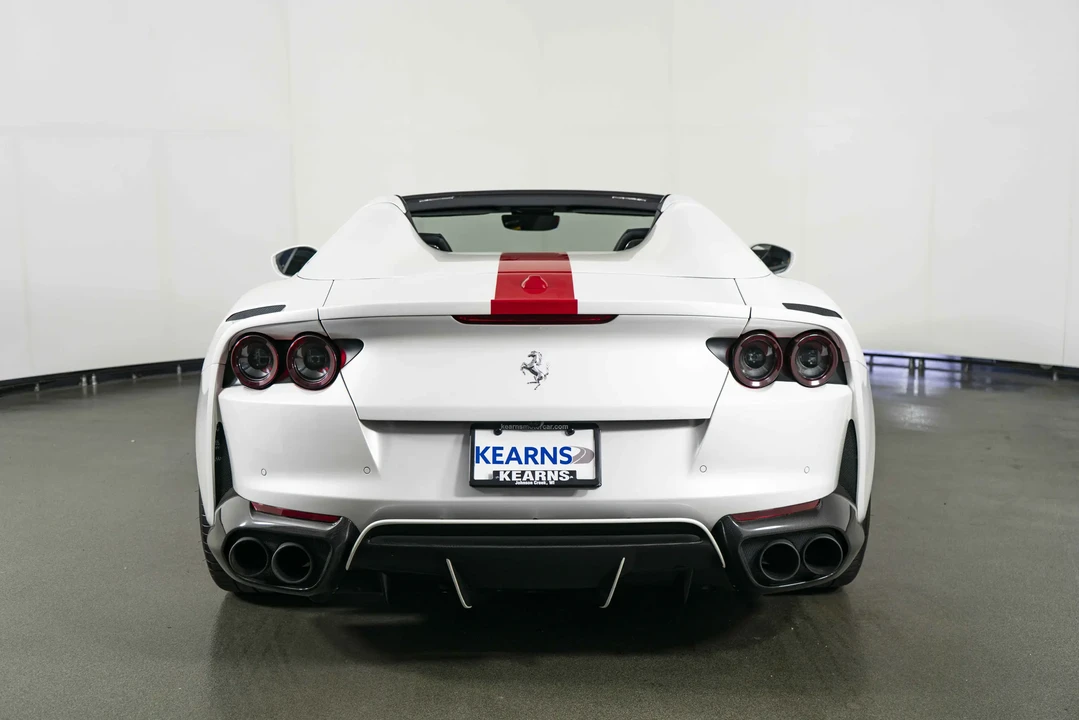2022 Ferrari 812 GTS - Image 7 of 31