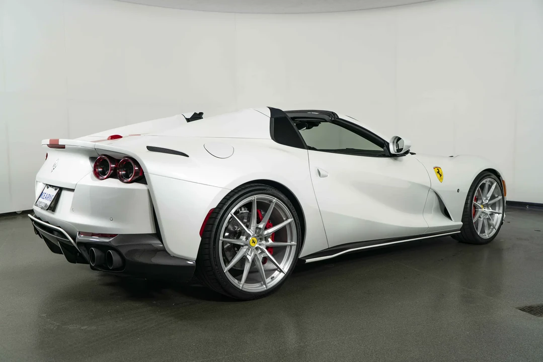 2022 Ferrari 812 GTS - Image 8 of 31