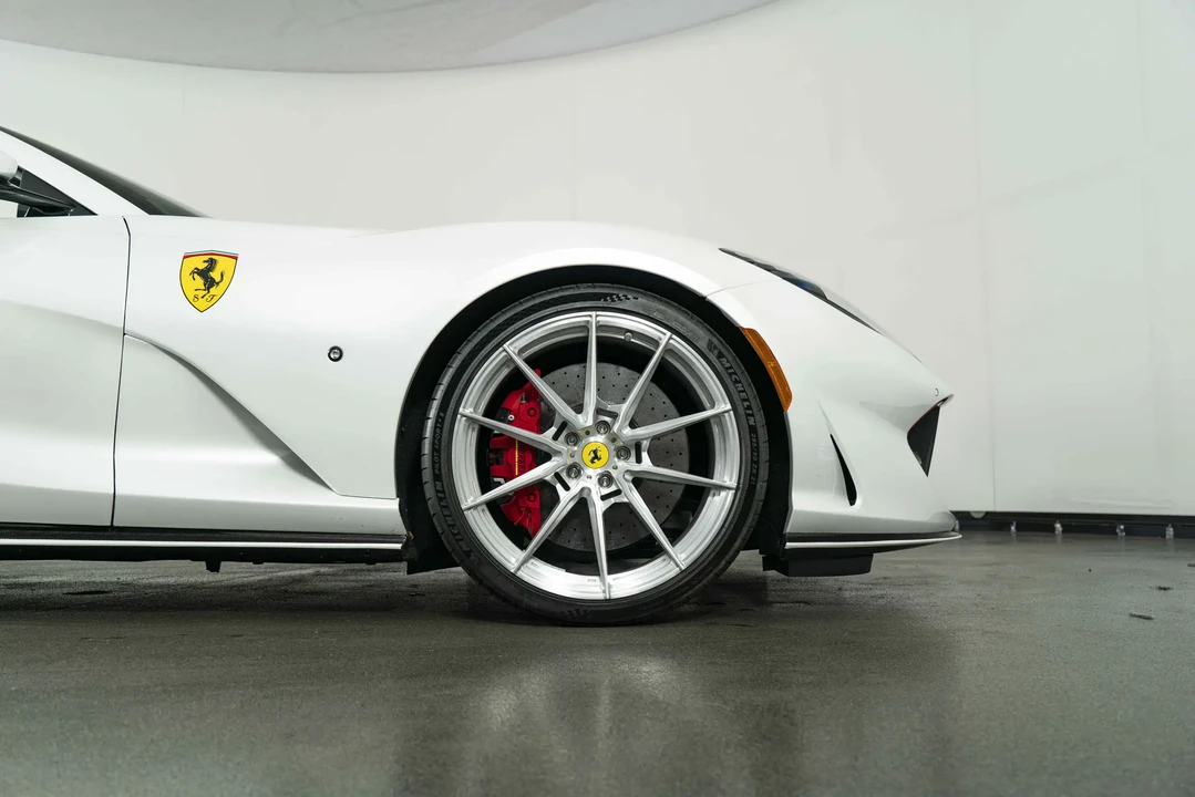 2022 Ferrari 812 GTS - Image 11 of 31
