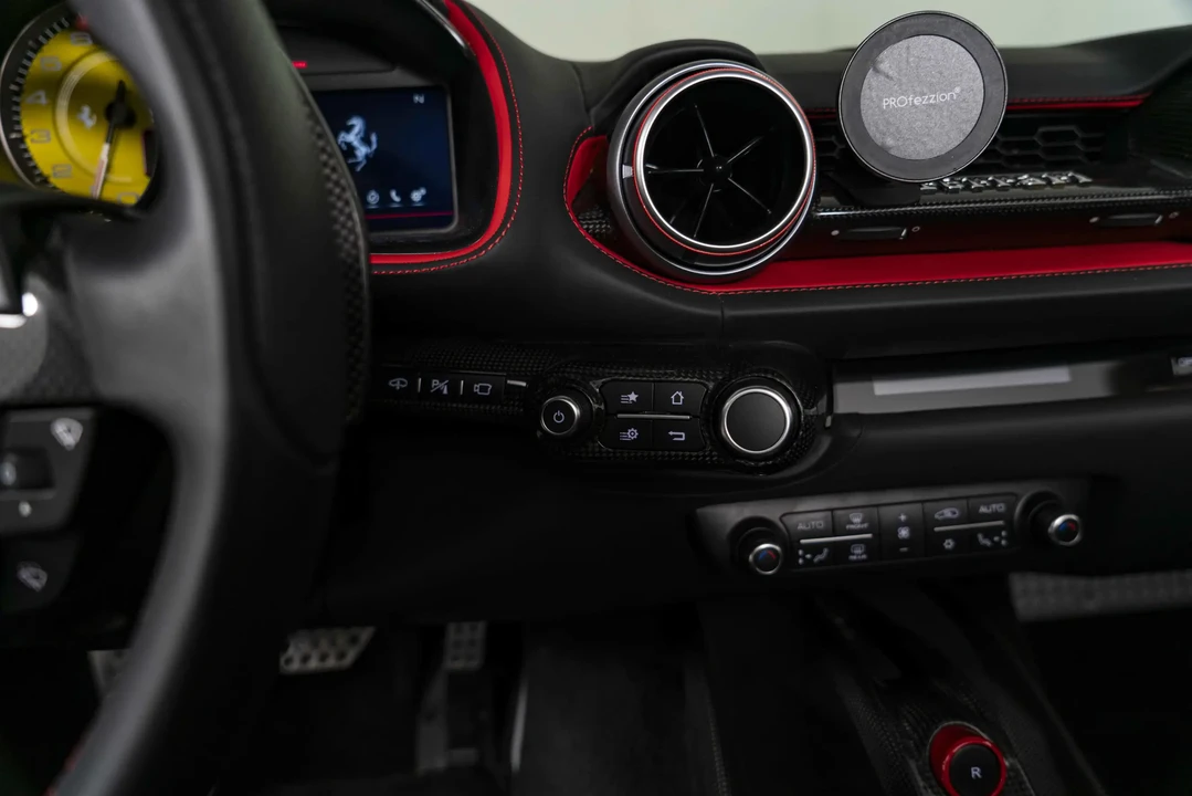 2022 Ferrari 812 GTS - Image 23 of 31