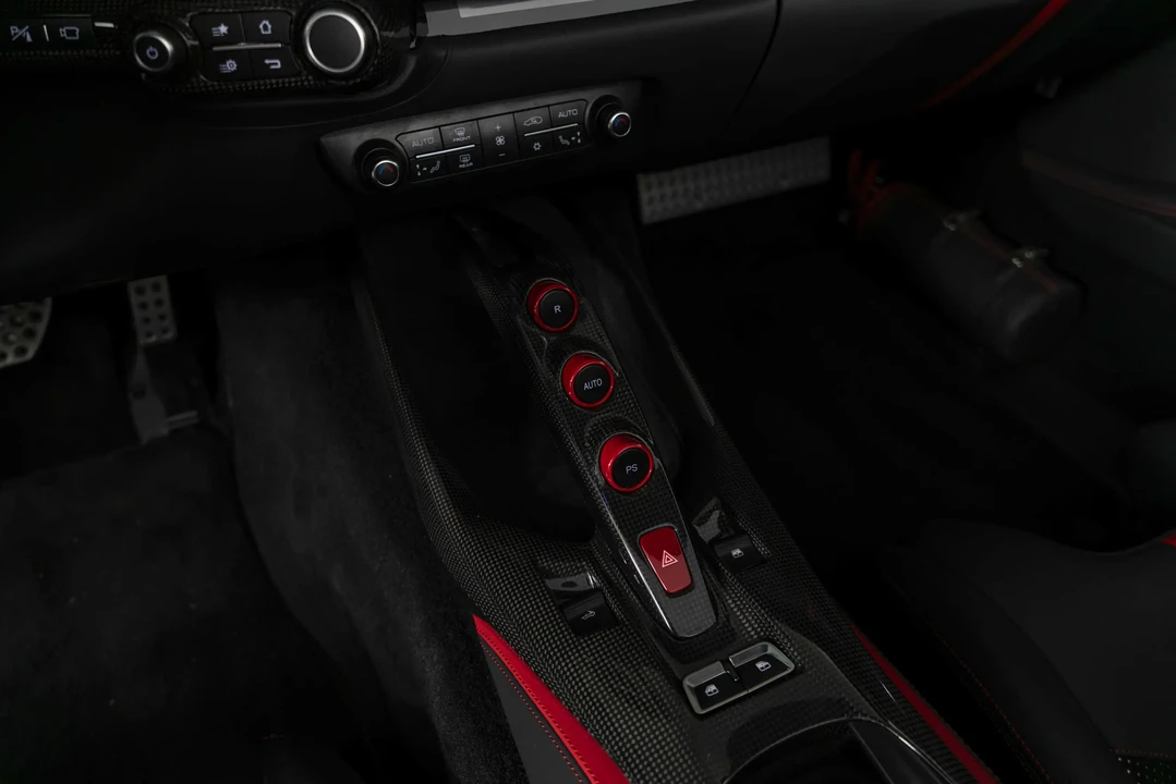 2022 Ferrari 812 GTS - Image 25 of 31