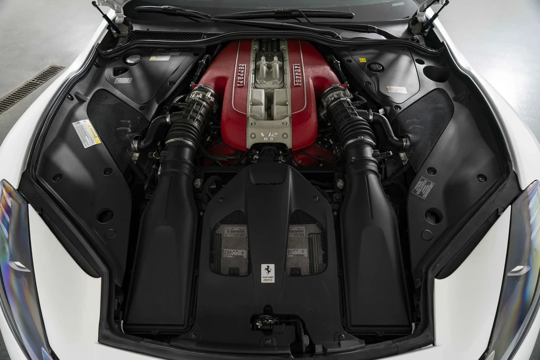 2022 Ferrari 812 GTS - Image 30 of 31