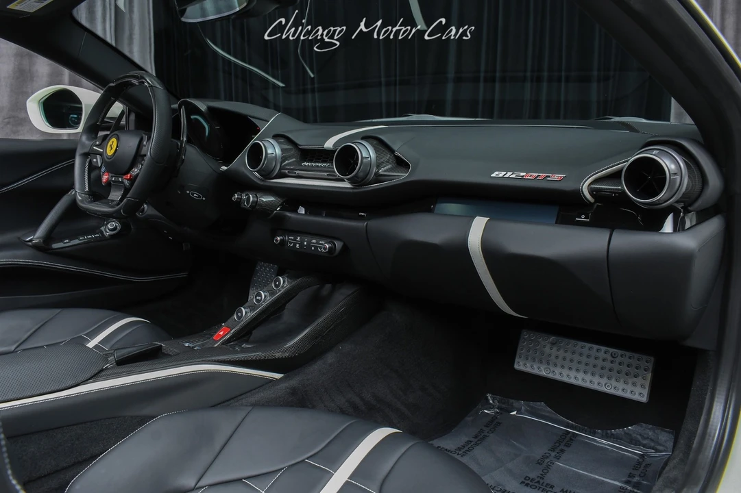 2022 Ferrari 812 GTS - Image 18 of 31