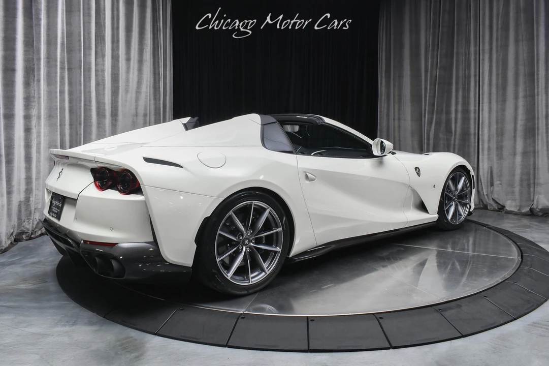 2022 Ferrari 812 GTS - Image 5 of 31