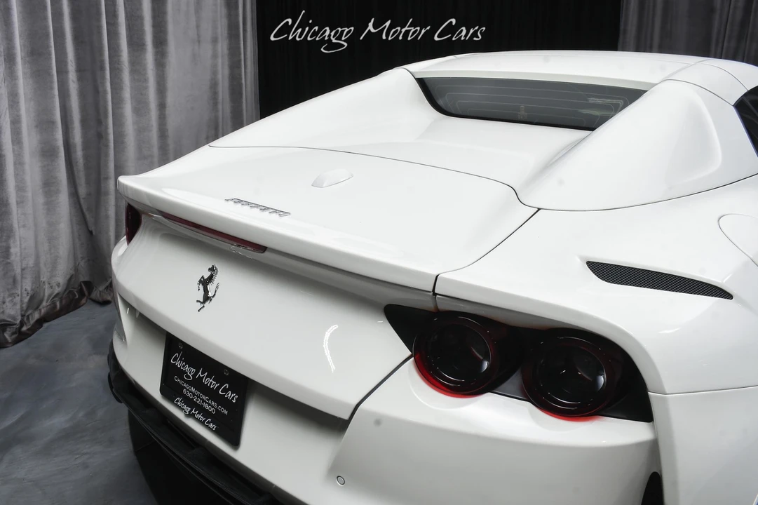 2022 Ferrari 812 GTS - Image 28 of 31