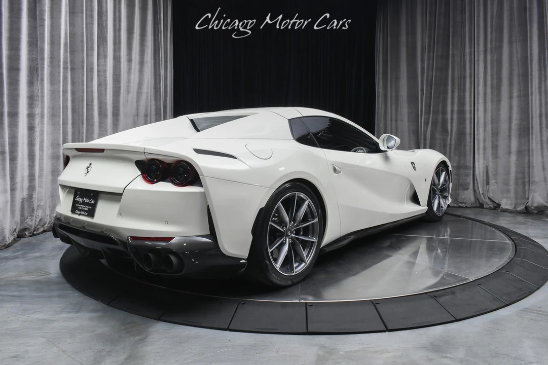 2022 Ferrari 812 GTS - Image 27 of 31