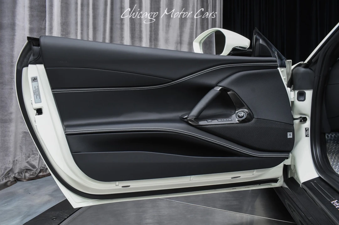 2022 Ferrari 812 GTS - Image 17 of 31