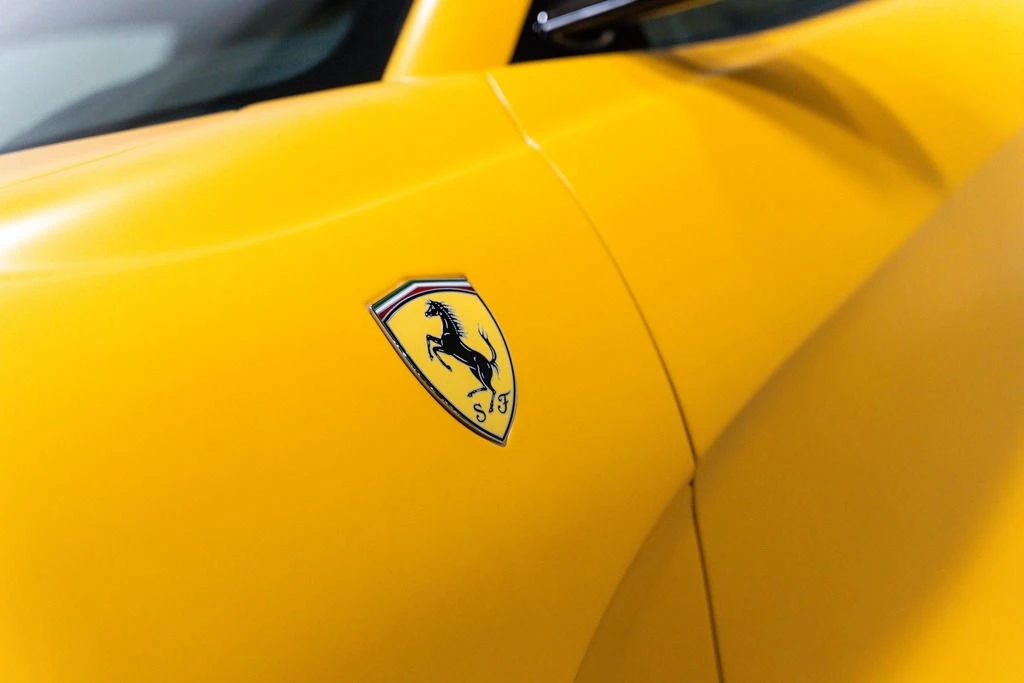 2022 Ferrari 812 GTS - Image 10 of 24
