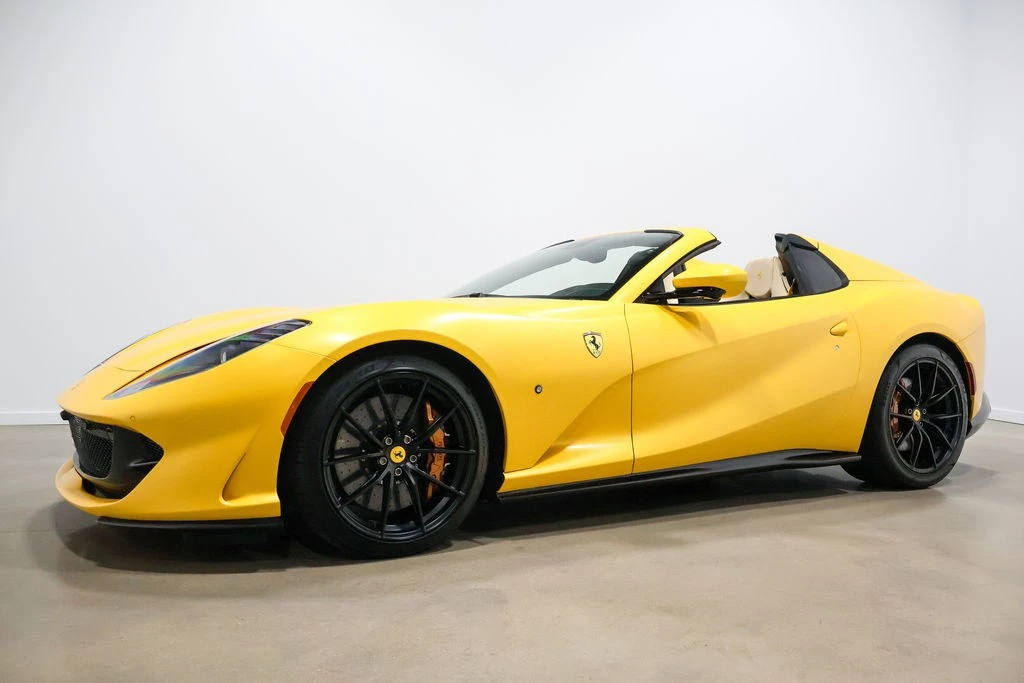 2022 Ferrari 812 GTS - Image 11 of 24