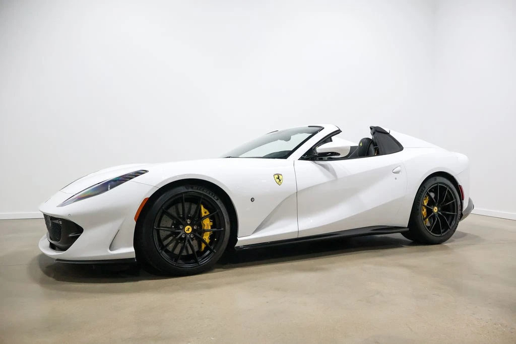 2022 Ferrari 812 GTS - Image 11 of 24