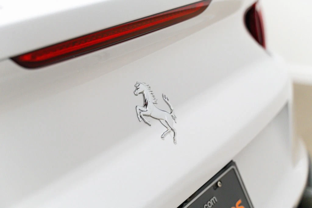 2022 Ferrari 812 GTS - Image 11 of 24