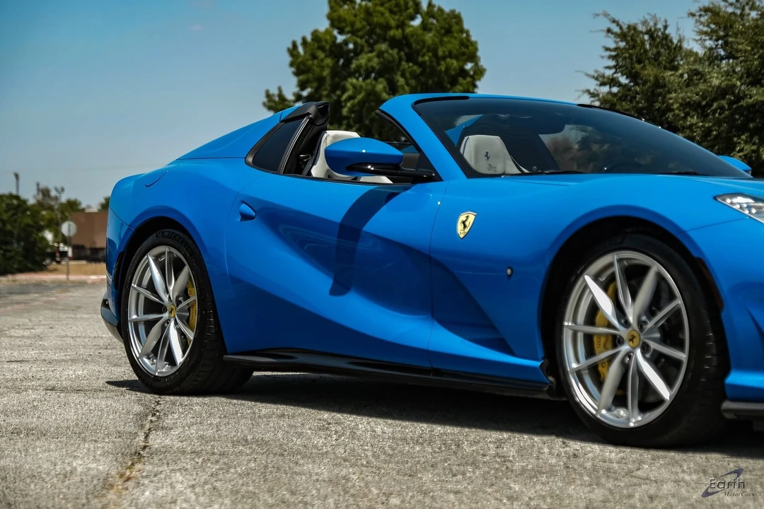 2022 Ferrari 812 GTS - Image 29 of 31