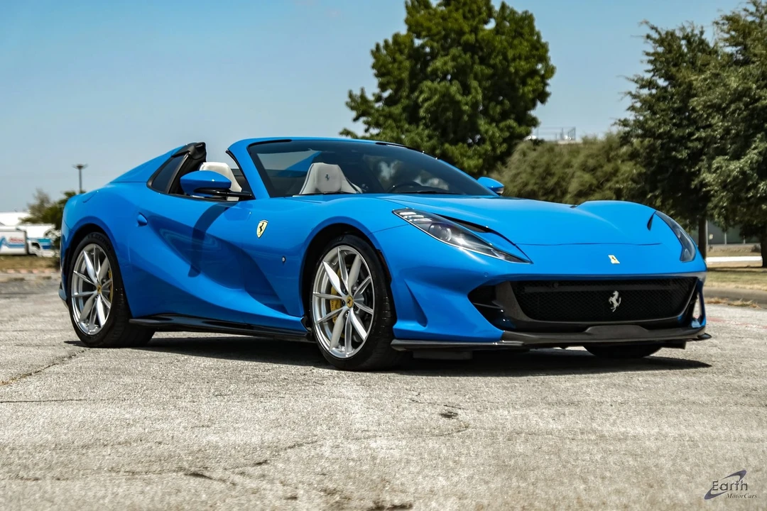 2022 Ferrari 812 GTS - Image 27 of 31