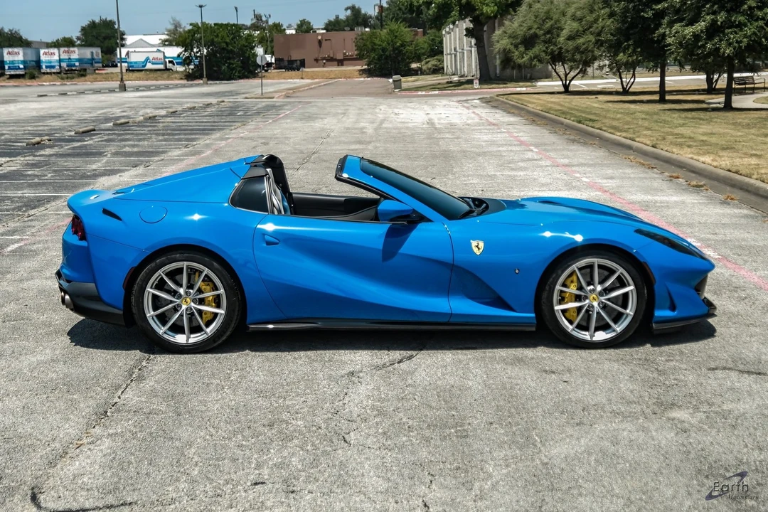 2022 Ferrari 812 GTS - Image 24 of 31