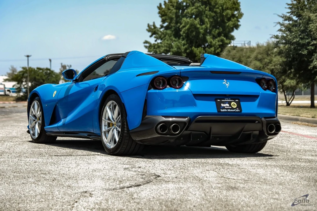 2022 Ferrari 812 GTS - Image 12 of 31