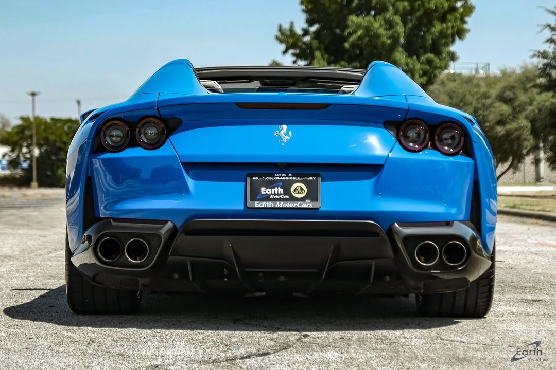 2022 Ferrari 812 GTS - Image 14 of 31