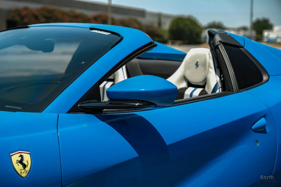 2022 Ferrari 812 GTS - Image 31 of 31