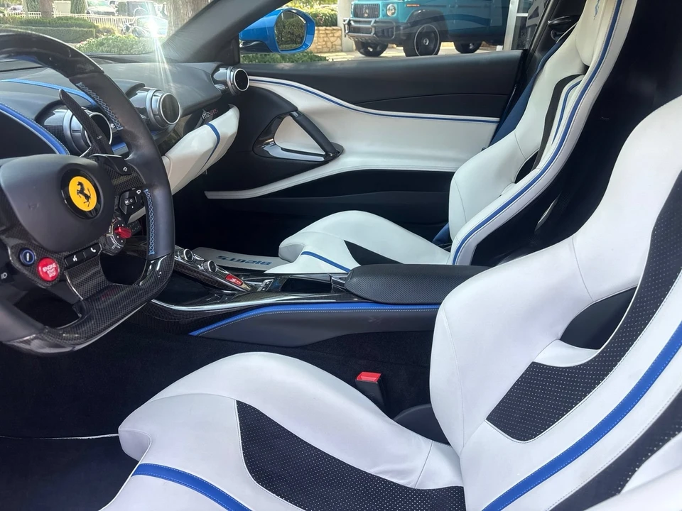 2022 Ferrari 812 GTS - Image 5 of 9