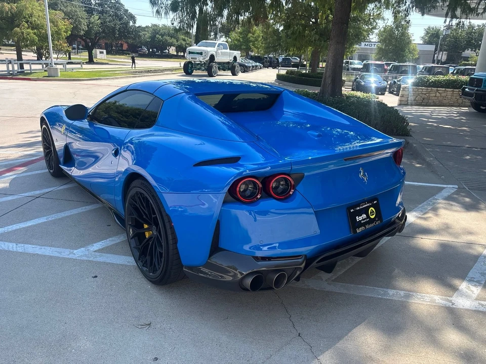 2022 Ferrari 812 GTS - Image 7 of 9