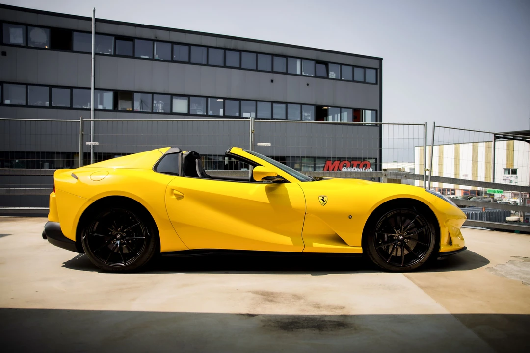 2022 Ferrari 812 GTS - Image 2 of 31