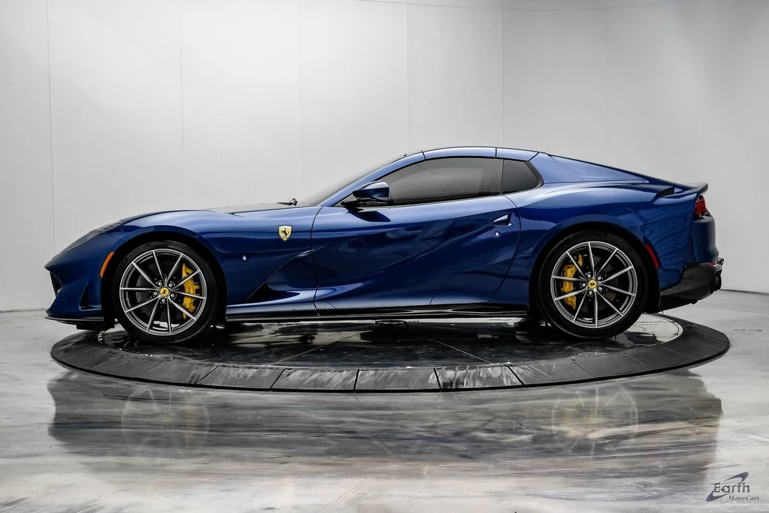 2022 Ferrari 812 GTS - Image 10 of 31