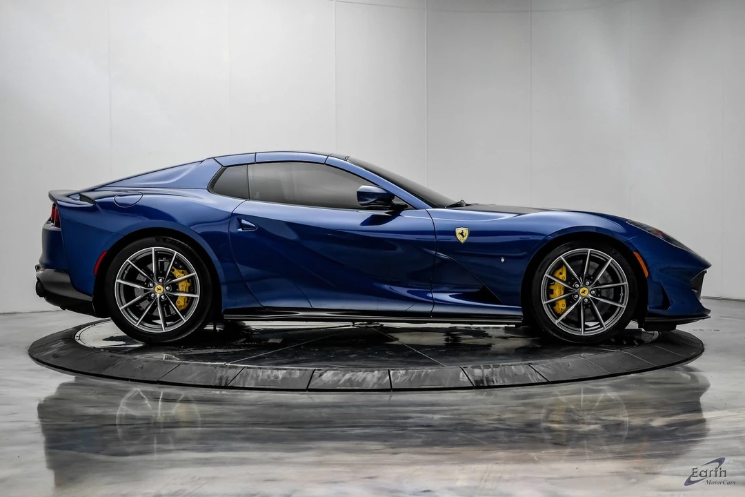 2022 Ferrari 812 GTS - Image 27 of 31