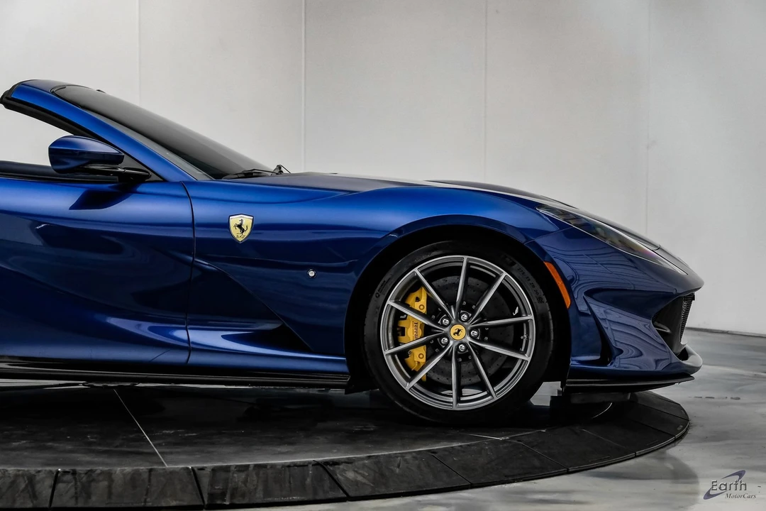 2022 Ferrari 812 GTS - Image 29 of 31