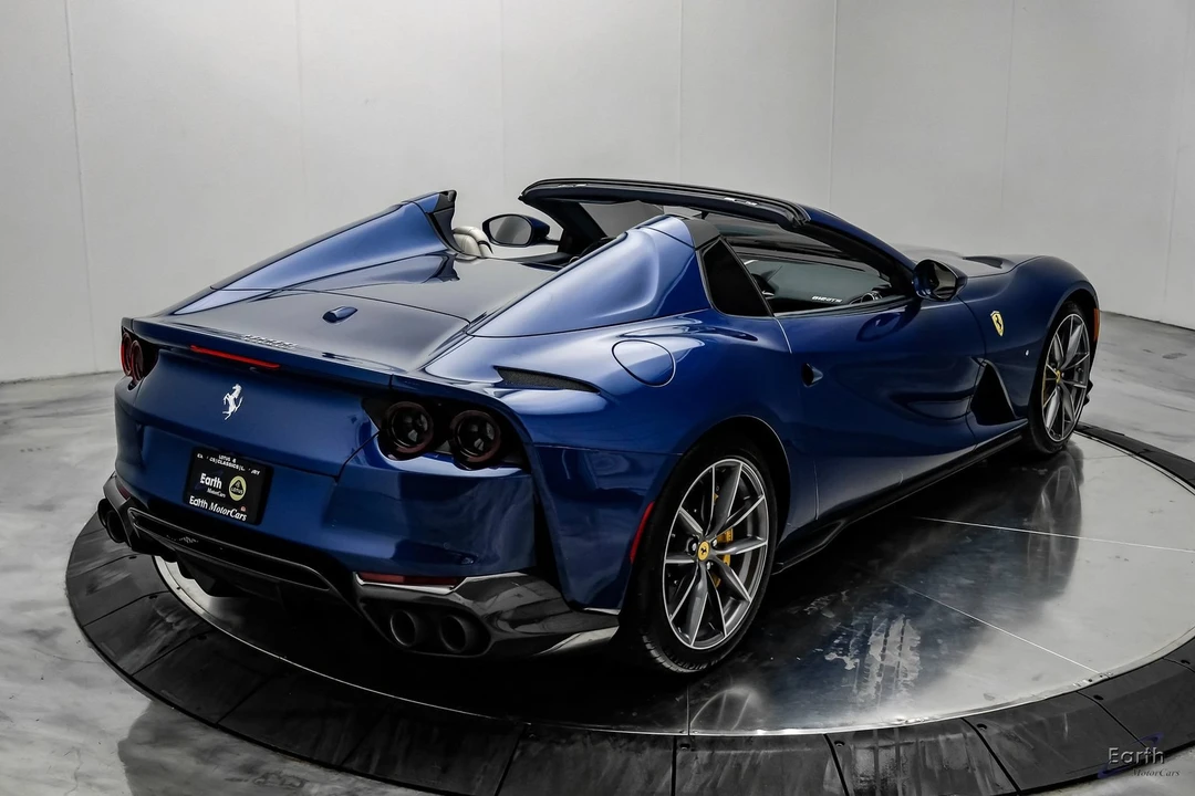 2022 Ferrari 812 GTS - Image 23 of 31