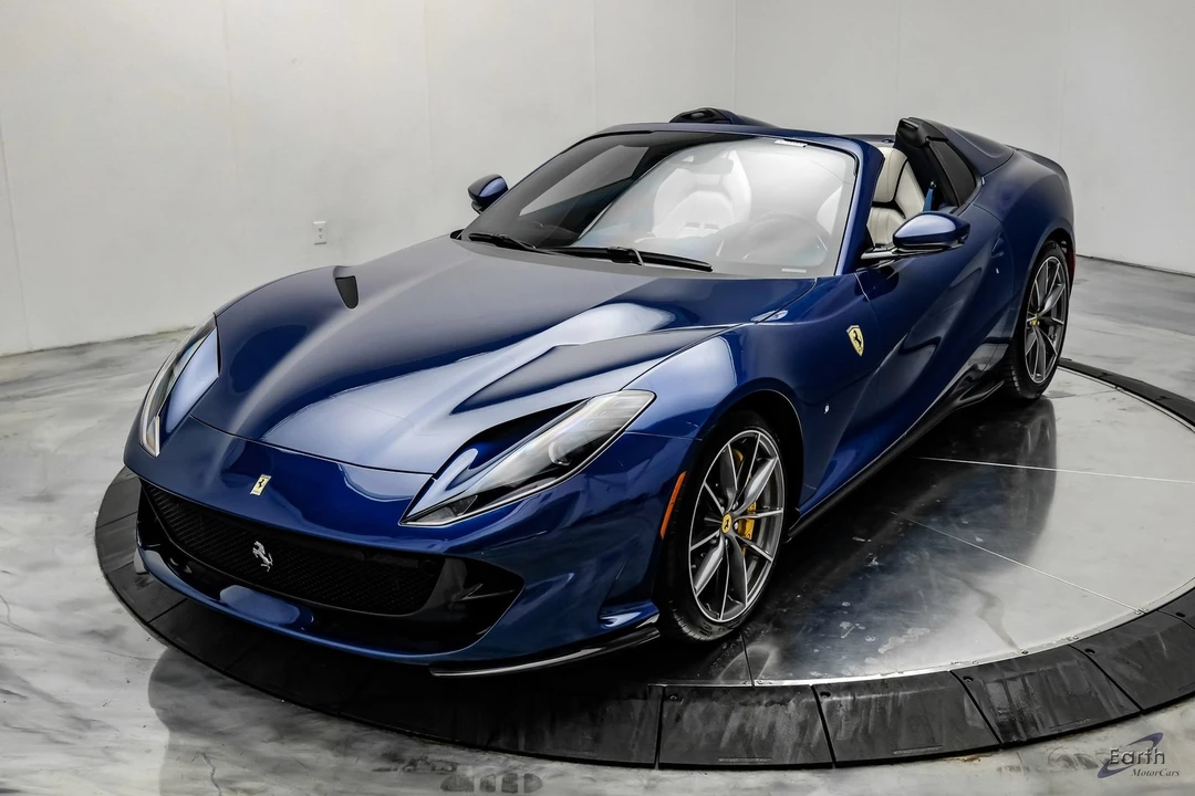 2022 Ferrari 812 GTS - Image 8 of 31