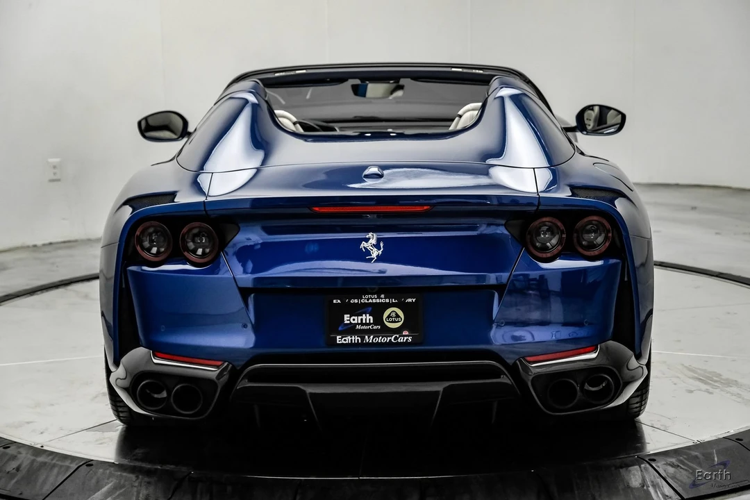 2022 Ferrari 812 GTS - Image 17 of 31