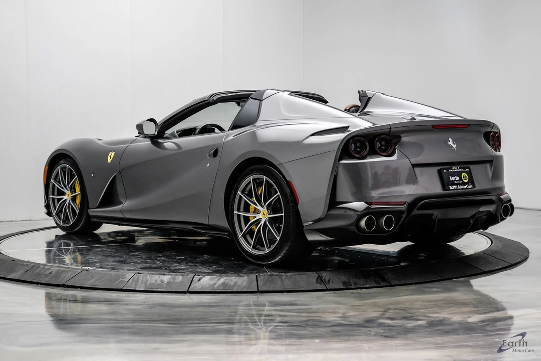 2022 Ferrari 812 GTS - Image 13 of 31