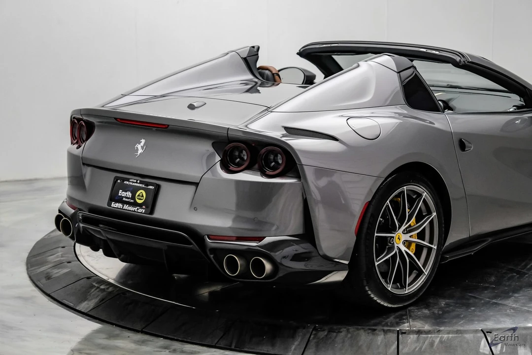 2022 Ferrari 812 GTS - Image 24 of 31