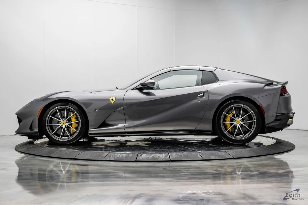 2022 Ferrari 812 GTS - Image 10 of 31