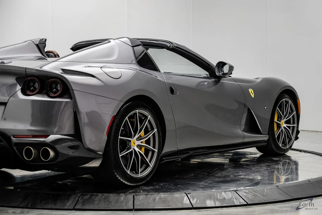 2022 Ferrari 812 GTS - Image 25 of 31