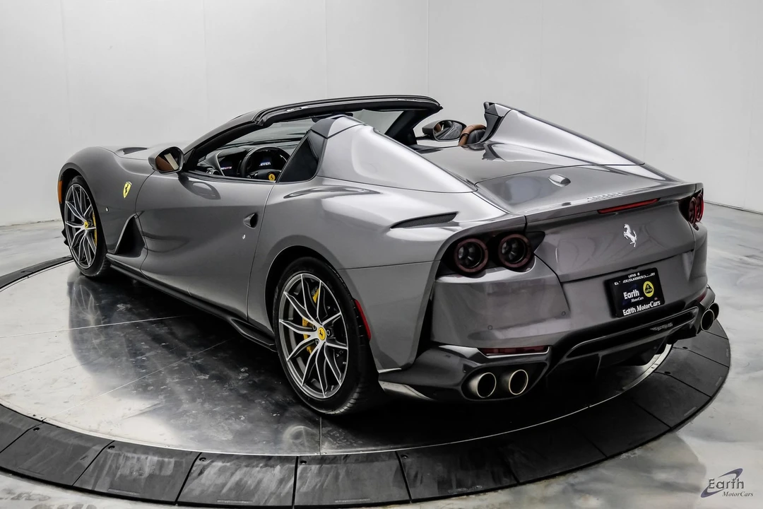 2022 Ferrari 812 GTS - Image 15 of 31