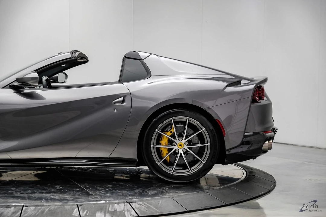 2022 Ferrari 812 GTS - Image 12 of 31