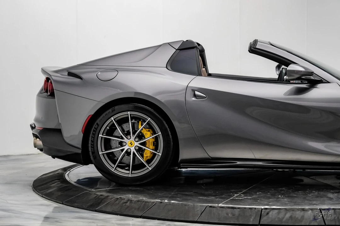 2022 Ferrari 812 GTS - Image 28 of 31
