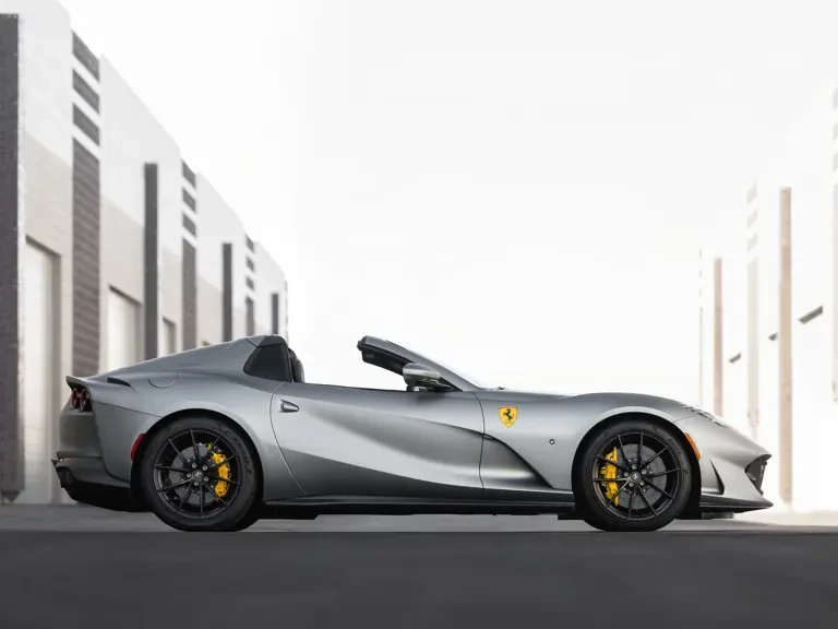 2022 Ferrari 812 GTS - Image 6 of 31
