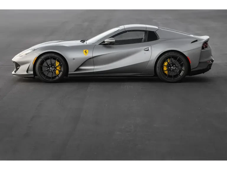2022 Ferrari 812 GTS - Image 7 of 31