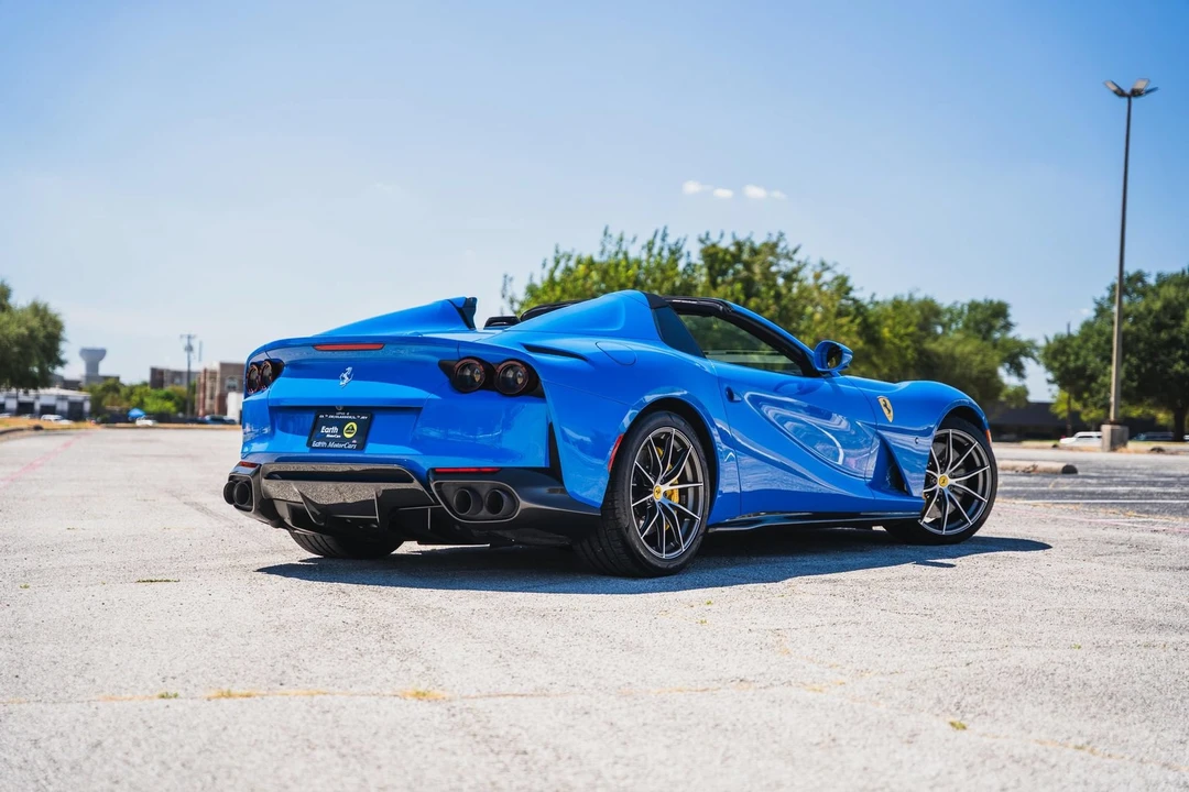 2022 Ferrari 812 GTS - Image 15 of 31