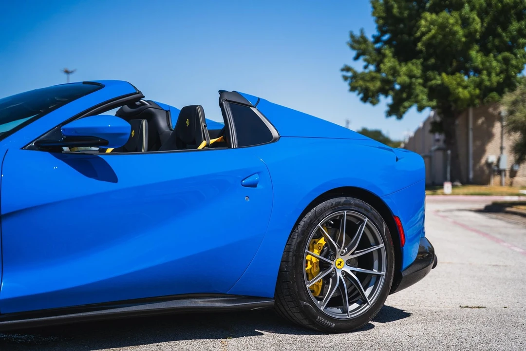 2022 Ferrari 812 GTS - Image 30 of 31
