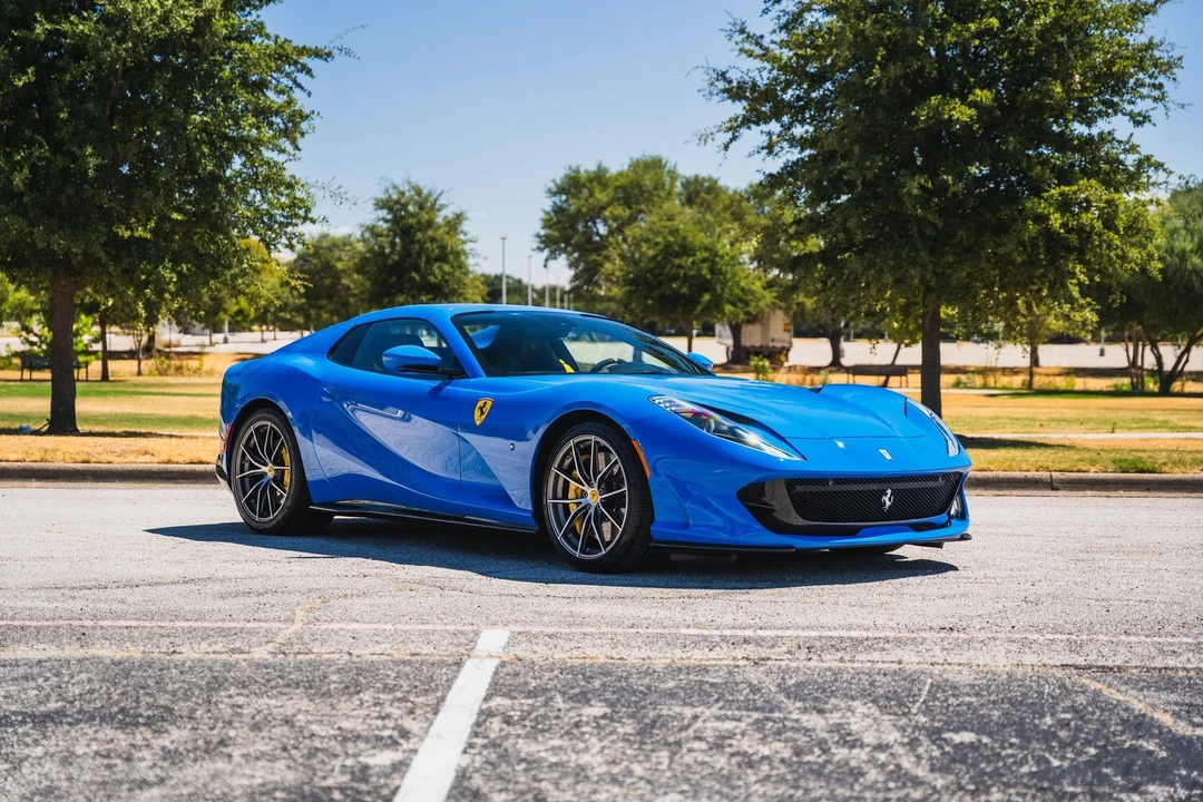 2022 Ferrari 812 GTS - Image 11 of 31