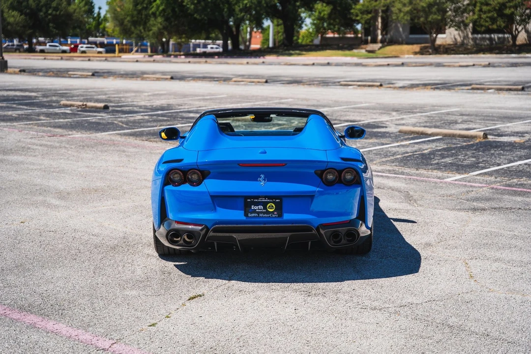 2022 Ferrari 812 GTS - Image 18 of 31