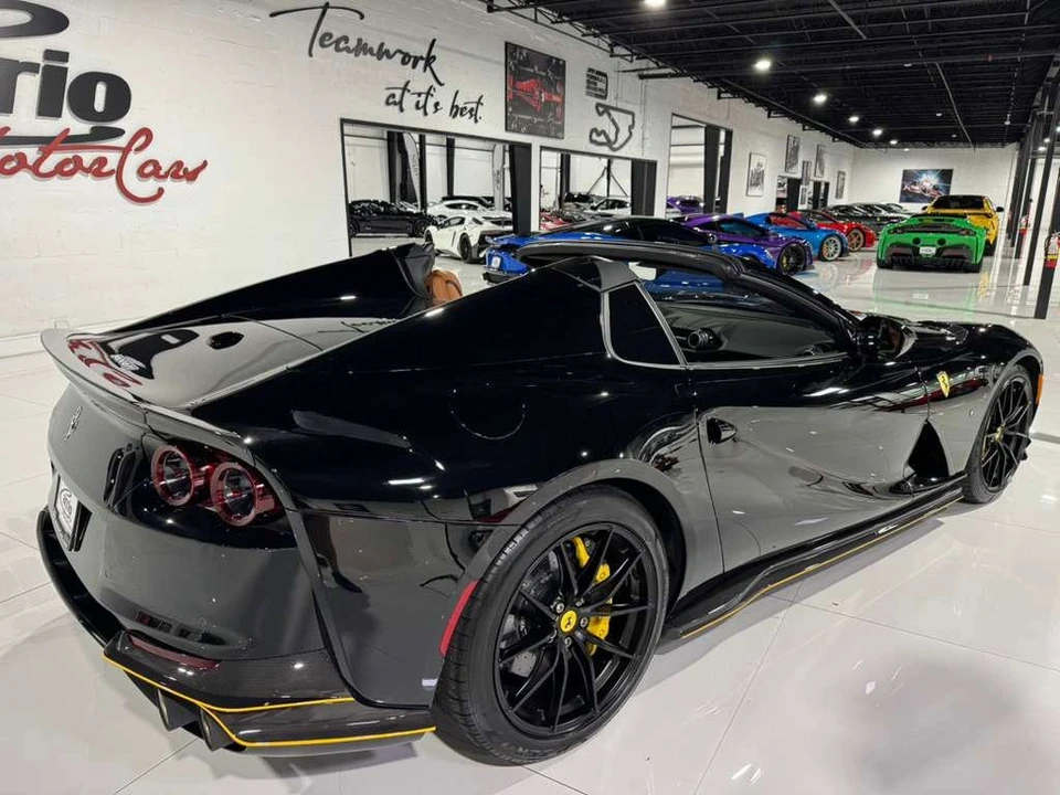 2022 Ferrari 812 GTS - Image 7 of 21