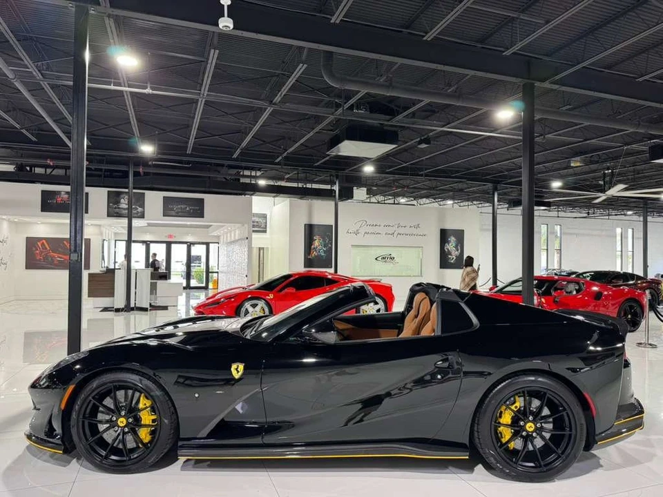 2022 Ferrari 812 GTS - Image 4 of 21