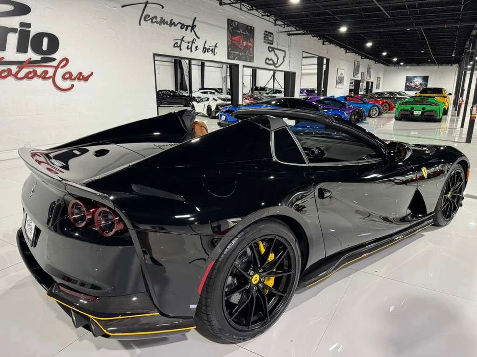 2022 Ferrari 812 GTS - Image 7 of 21