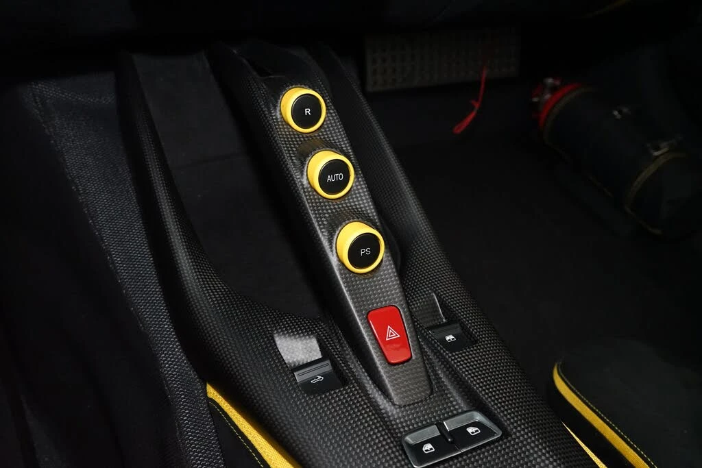 2022 Ferrari 812 GTS - Image 22 of 31