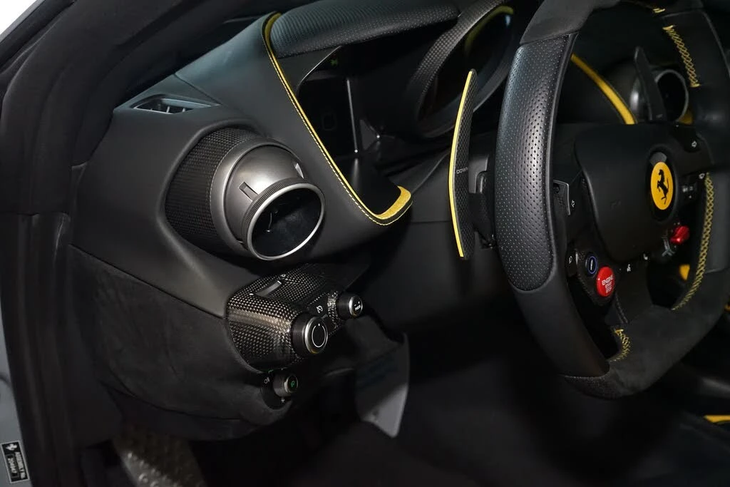 2022 Ferrari 812 GTS - Image 25 of 31